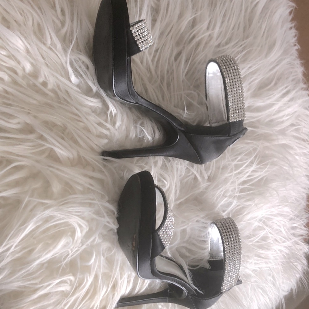 Shoes - Picture 3 of 3